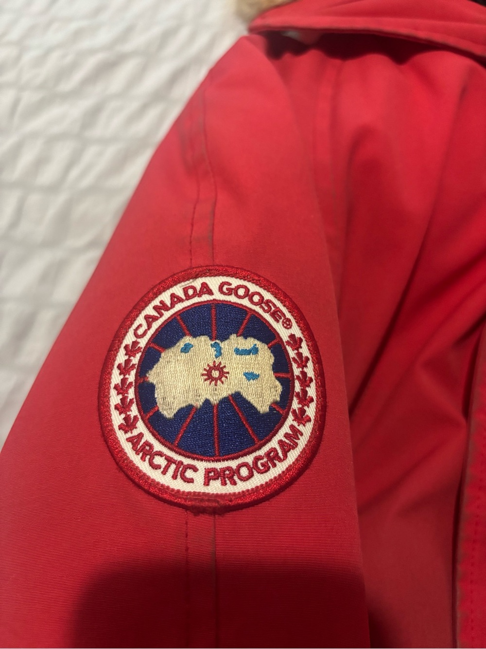 Youth Canada Goose Bomber -LIMITED TIME - Picture 3 of 8